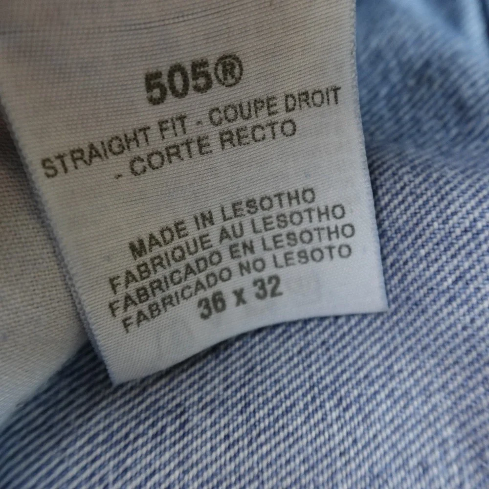 Levis Jeans Mens 36X32 Dark Blue Denim Pants 505 Straight Leg Western Cowboy Y2K
